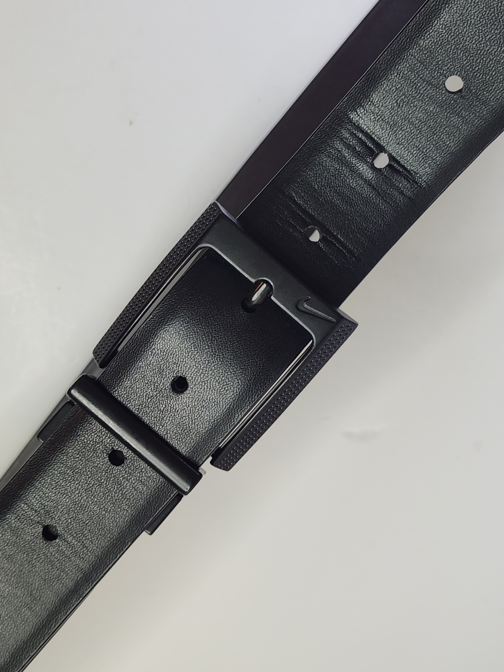 Nike Reversible Black & Brown Leather Men's Belt Sleek Adjustable Style
